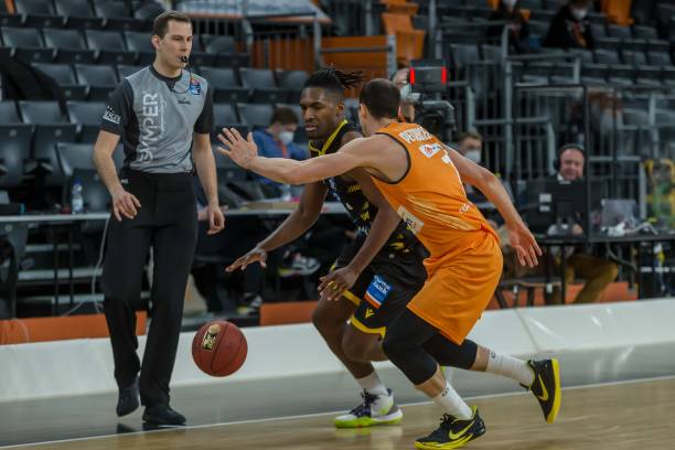 但在单场比 但在单场比