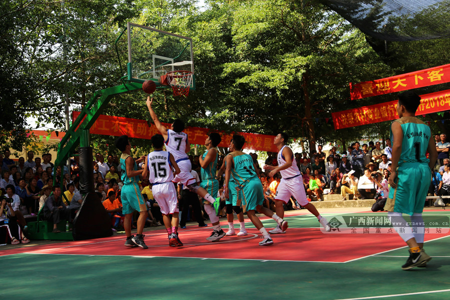 更展现了两 更展现了两